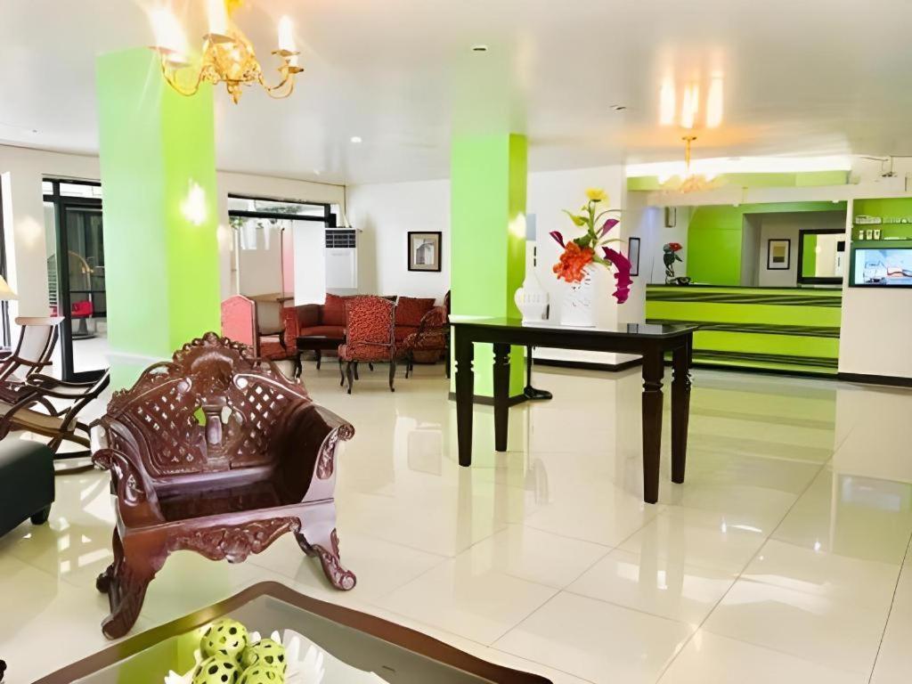 The Alpa Hotel And Restaurant Batangas Esterno foto