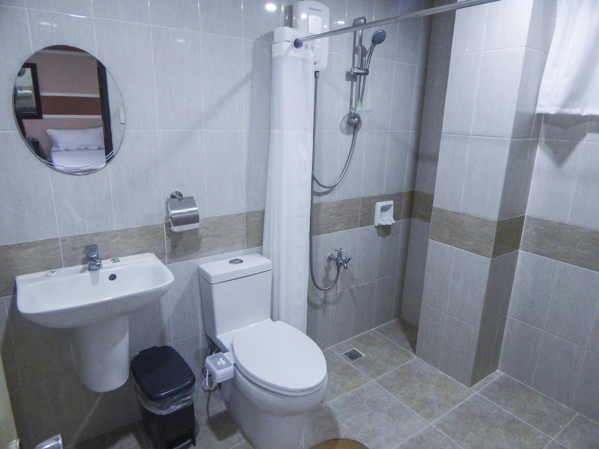 The Alpa Hotel And Restaurant Batangas Esterno foto