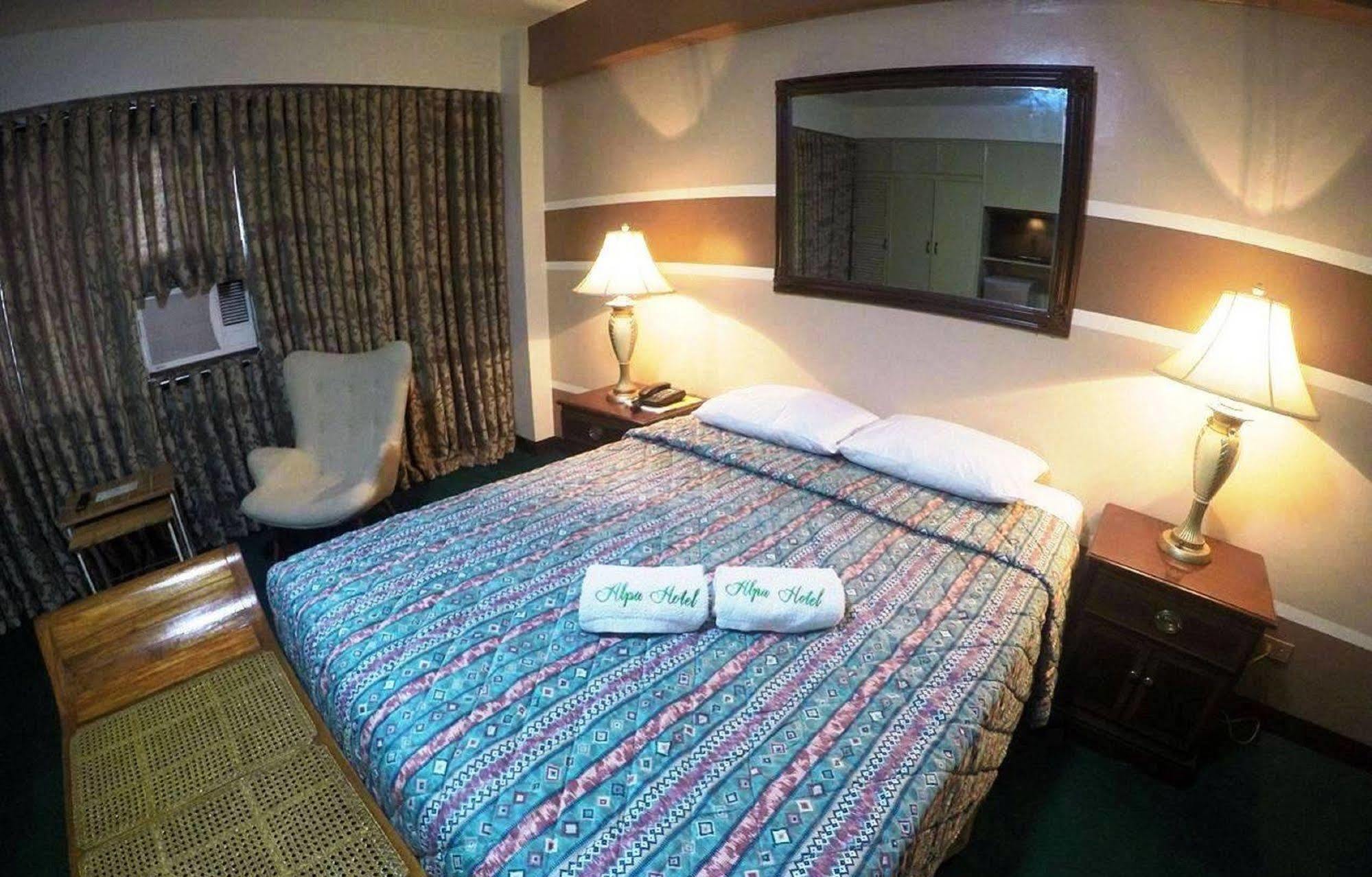 The Alpa Hotel And Restaurant Batangas Esterno foto