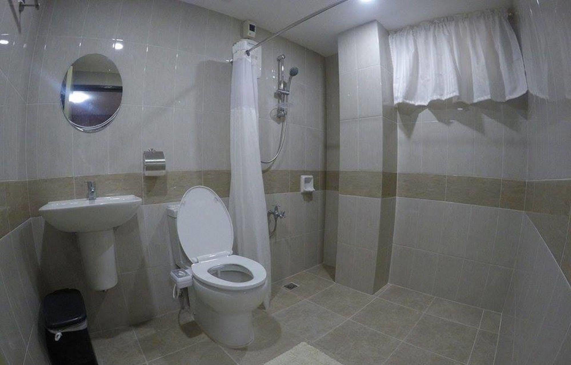The Alpa Hotel And Restaurant Batangas Esterno foto