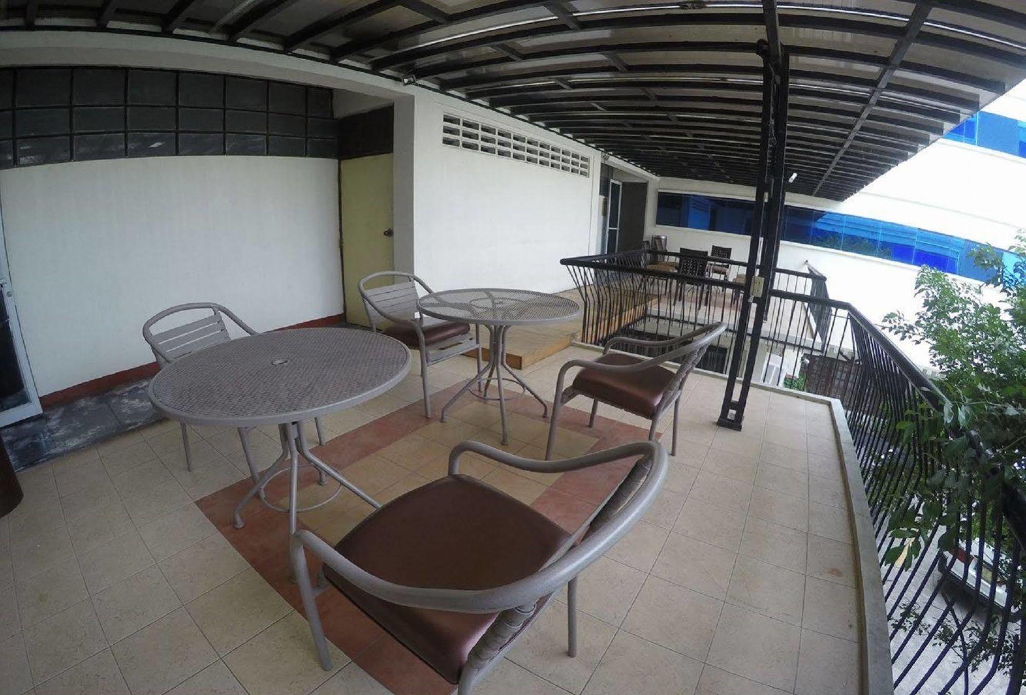 The Alpa Hotel And Restaurant Batangas Esterno foto