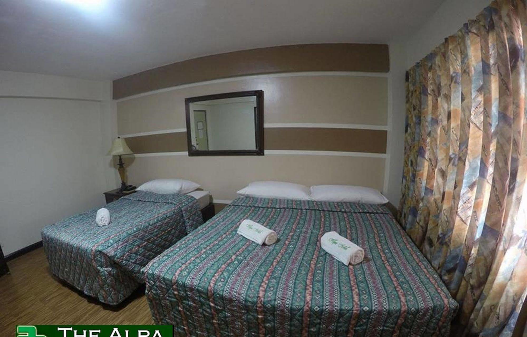 The Alpa Hotel And Restaurant Batangas Esterno foto
