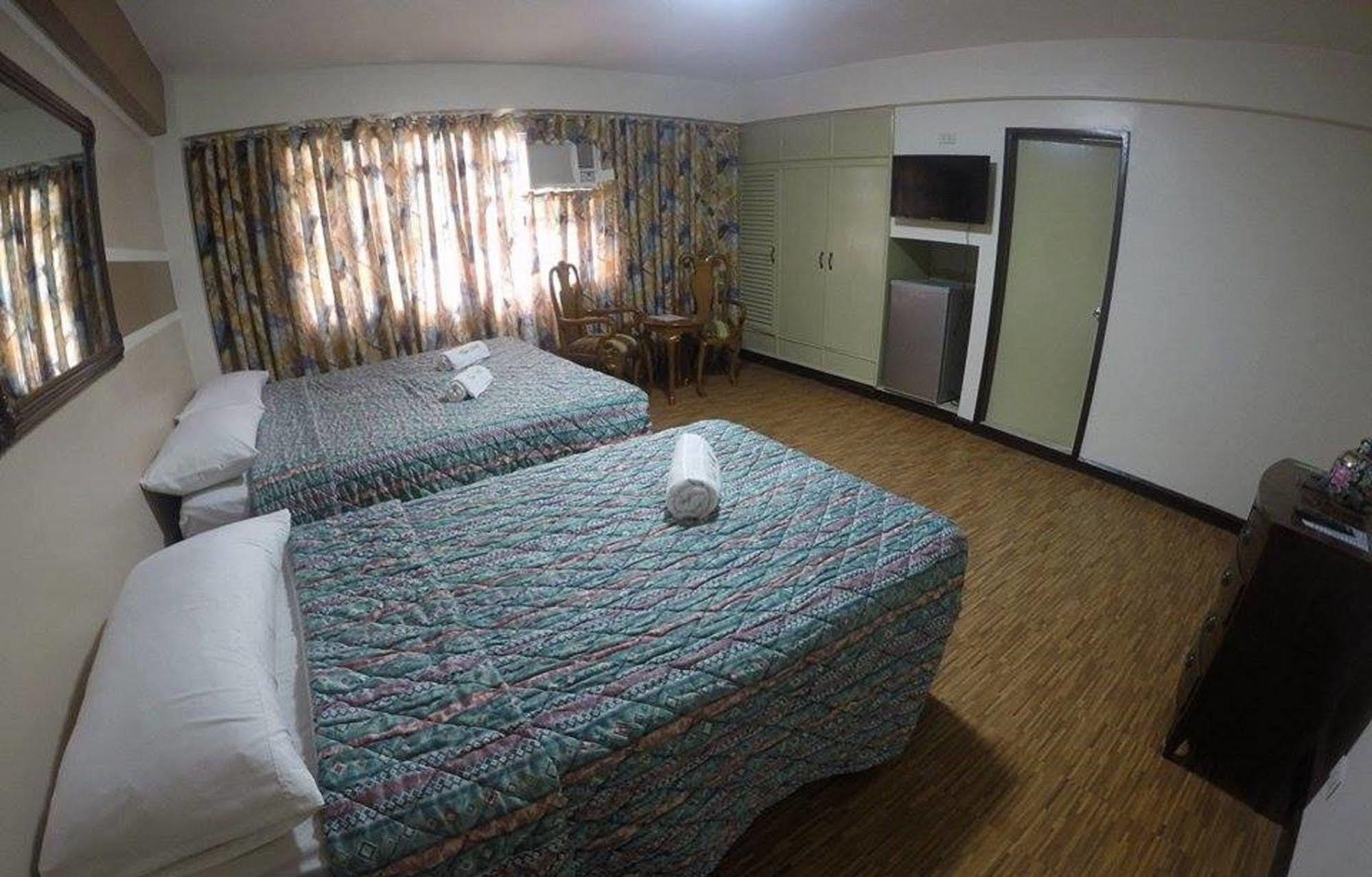 The Alpa Hotel And Restaurant Batangas Esterno foto