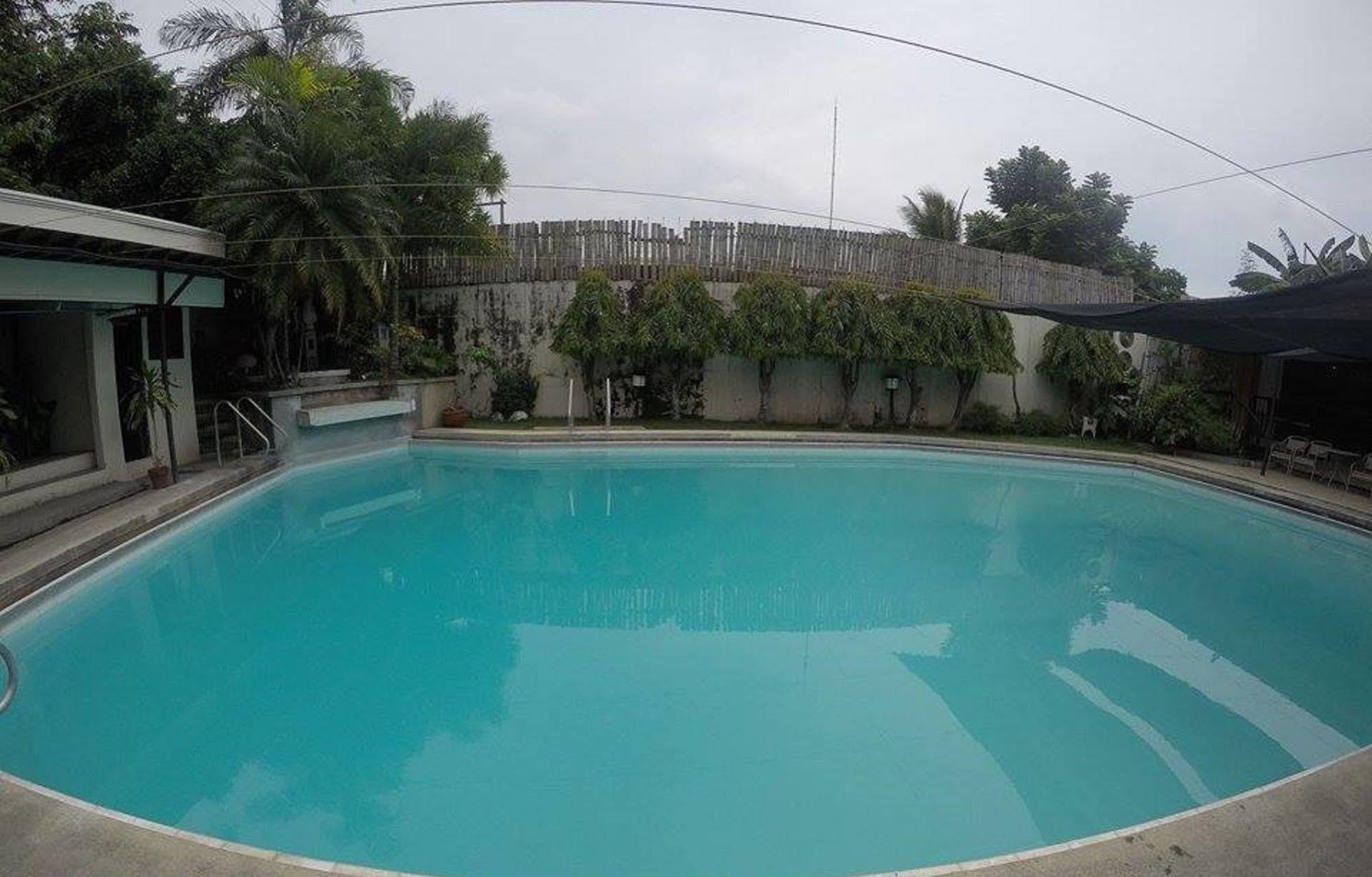 The Alpa Hotel And Restaurant Batangas Esterno foto