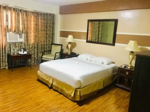 The Alpa Hotel And Restaurant Batangas Esterno foto